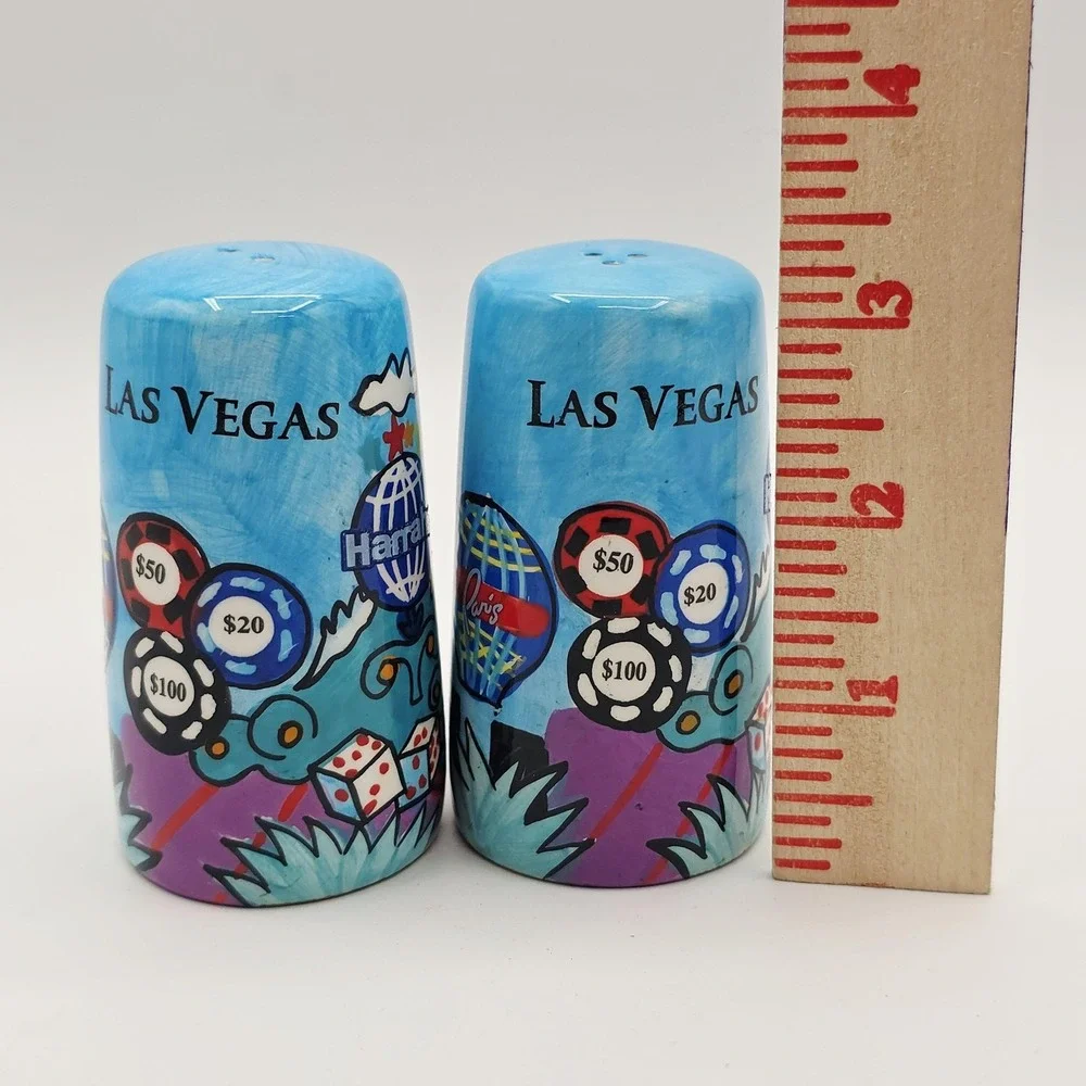 Vtg Las Vegas Ceramic Salt & Pepper Shakers Set Casino Chips Dice Souvenir Gift‎